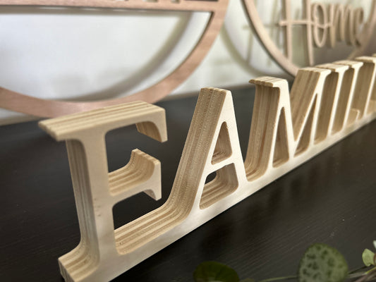 Mot en bois "Famille"